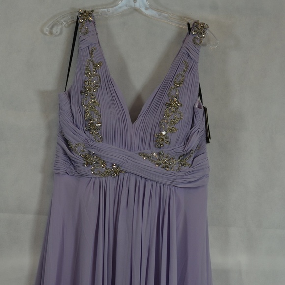 Lilac Beaded Sequin Rhinestone Gown SZ 14 NWT - Picture 3 of 16